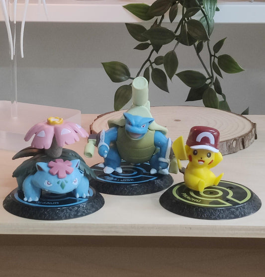 Collectibles Figures (Set Of 3)
