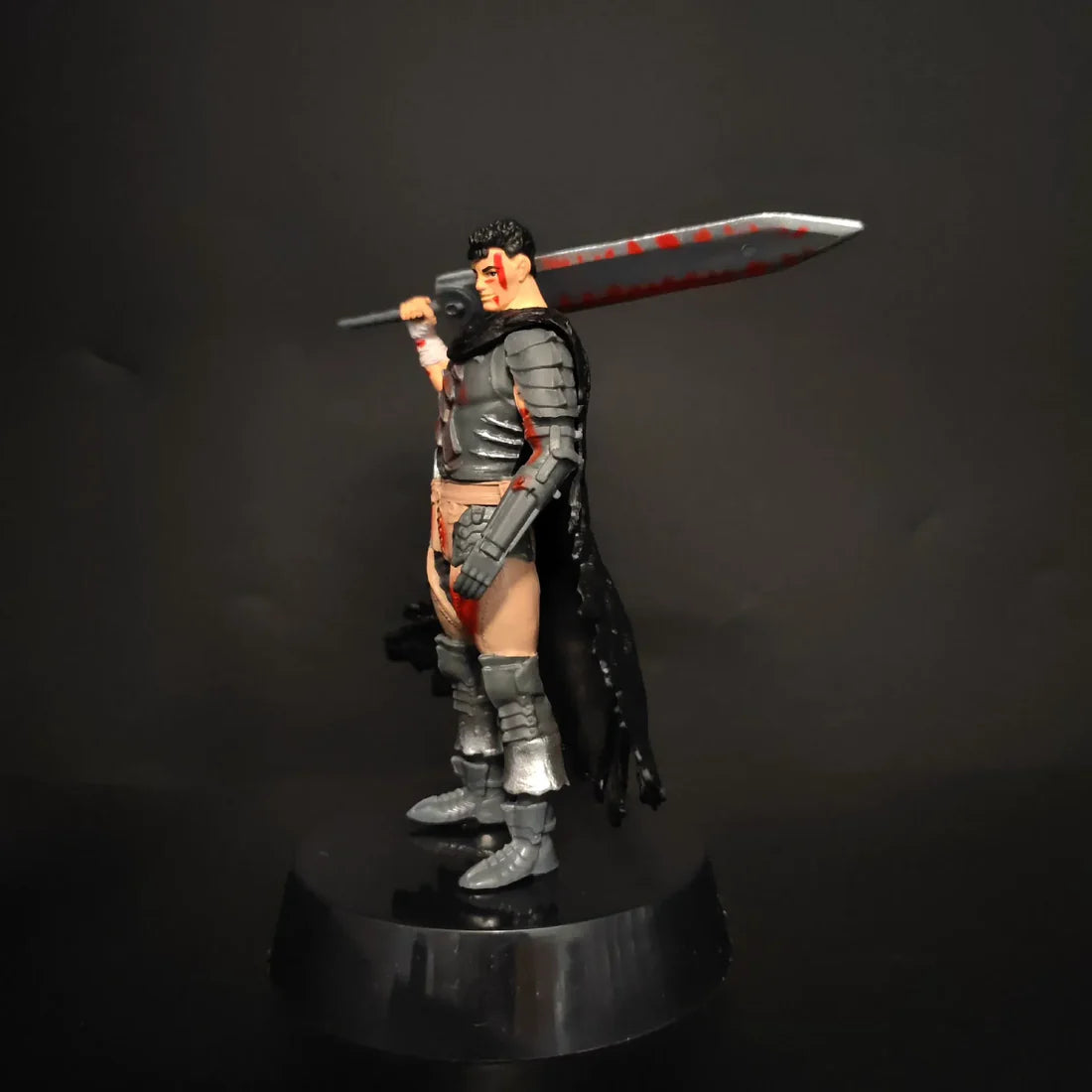 Berserk Guts Warrior Figure – 13 CM Anime Collectible Action Figure