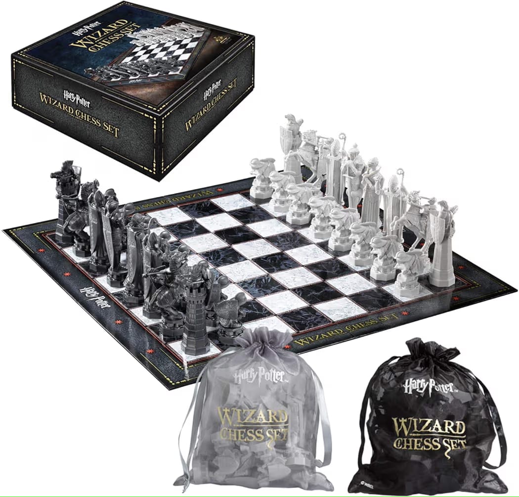 Wizarding World Harry Potter  Chess Set