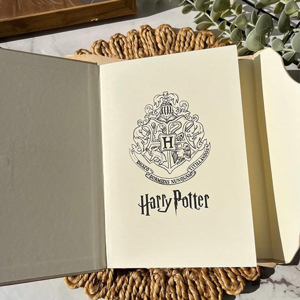 Harry Potter A5 Hogwarts Crest Magnetic Hardbound Planner Journal