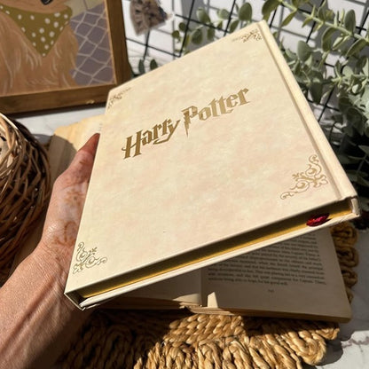 Harry Potter A5 Hogwarts Crest Magnetic Hardbound Planner Journal
