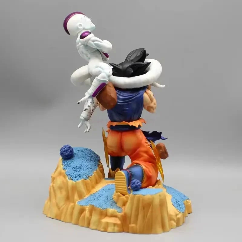 Dragon Ball Z Anime Goku Bites Frieza Tail Collectable Action Figure 25cm