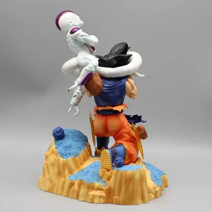 Dragon Ball Z Anime Goku Bites Frieza Tail Collectable Action Figure 25cm